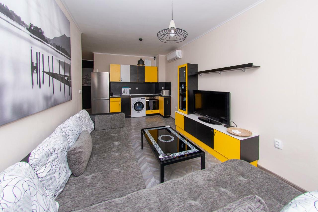 Lovely Home Parking Included Софія Екстер'єр фото